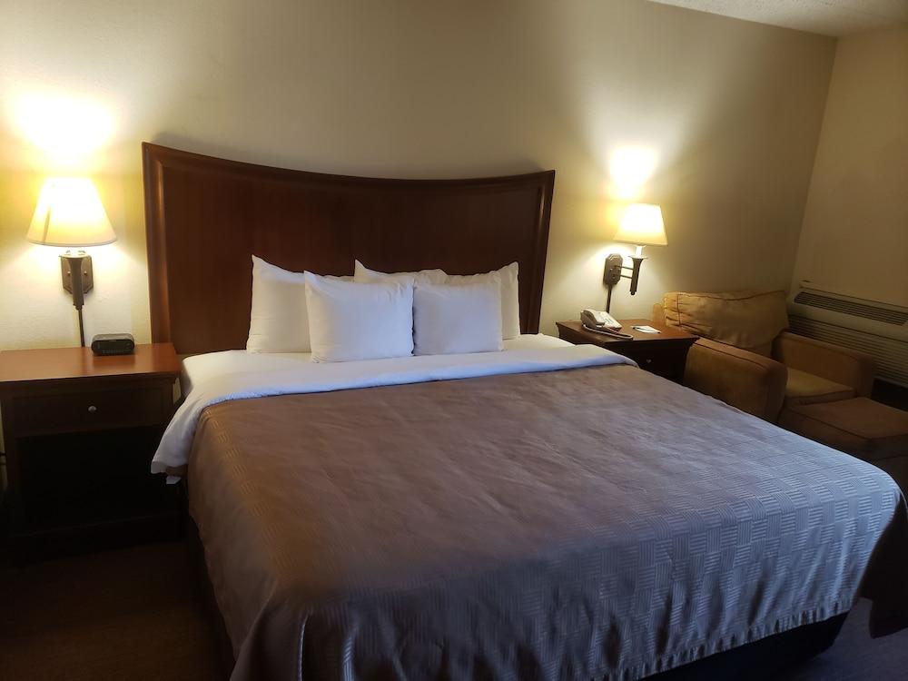 Tulsa Square Hotel Central, I-44 By Oyo Εξωτερικό φωτογραφία