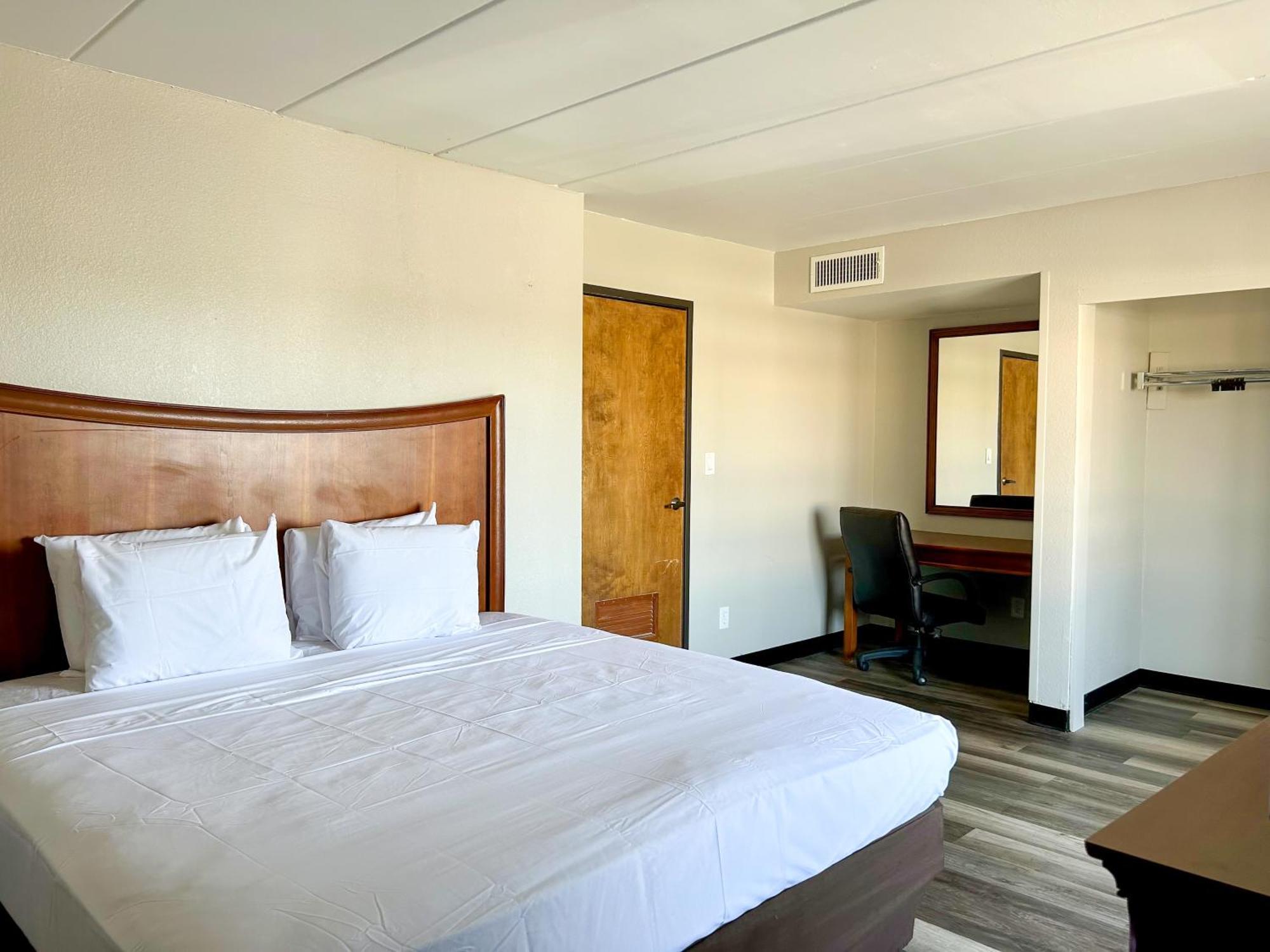 Tulsa Square Hotel Central, I-44 By Oyo Εξωτερικό φωτογραφία