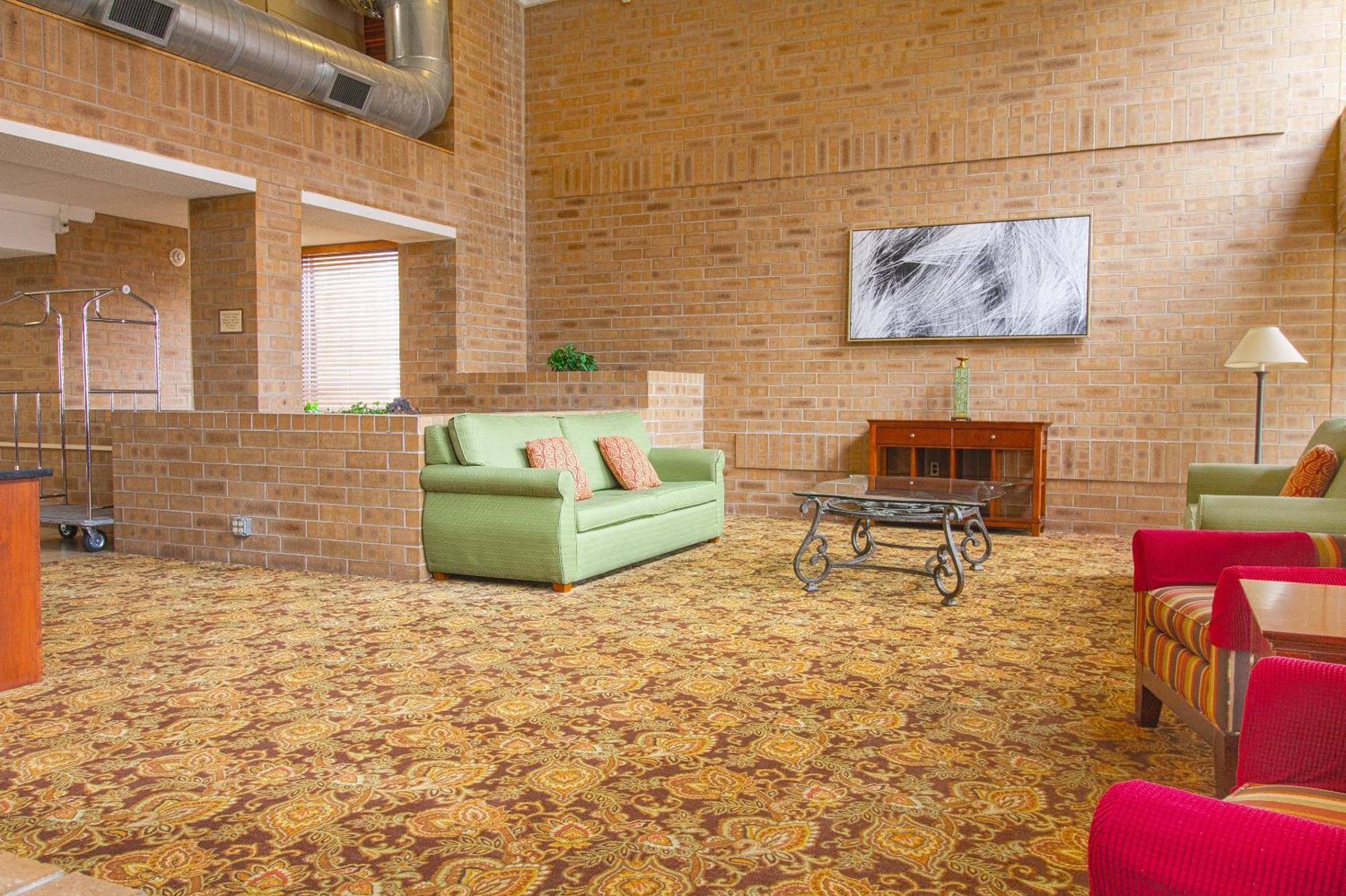 Tulsa Square Hotel Central, I-44 By Oyo Εξωτερικό φωτογραφία