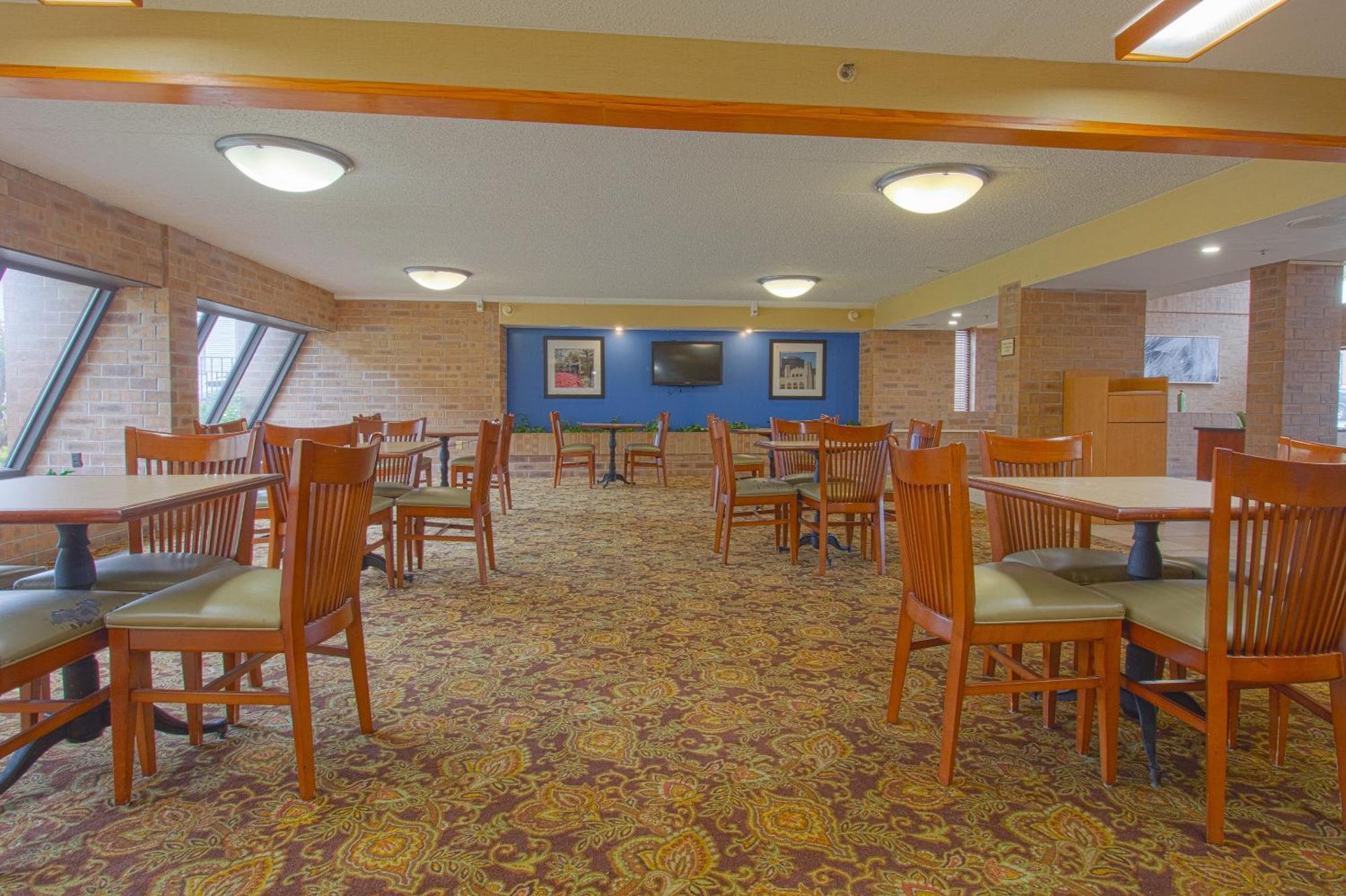 Tulsa Square Hotel Central, I-44 By Oyo Εξωτερικό φωτογραφία