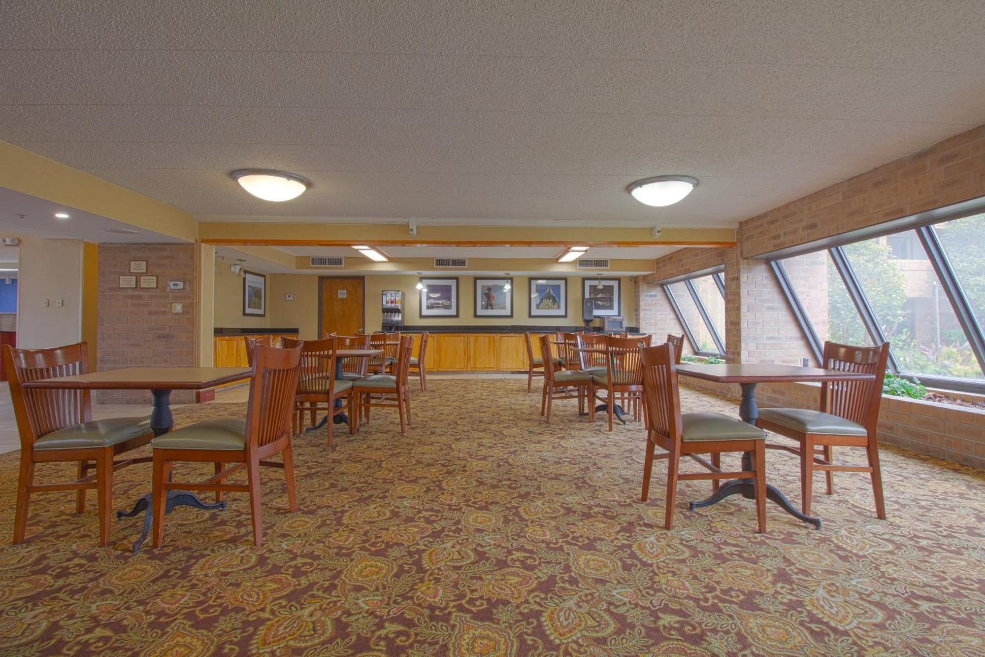 Tulsa Square Hotel Central, I-44 By Oyo Εξωτερικό φωτογραφία