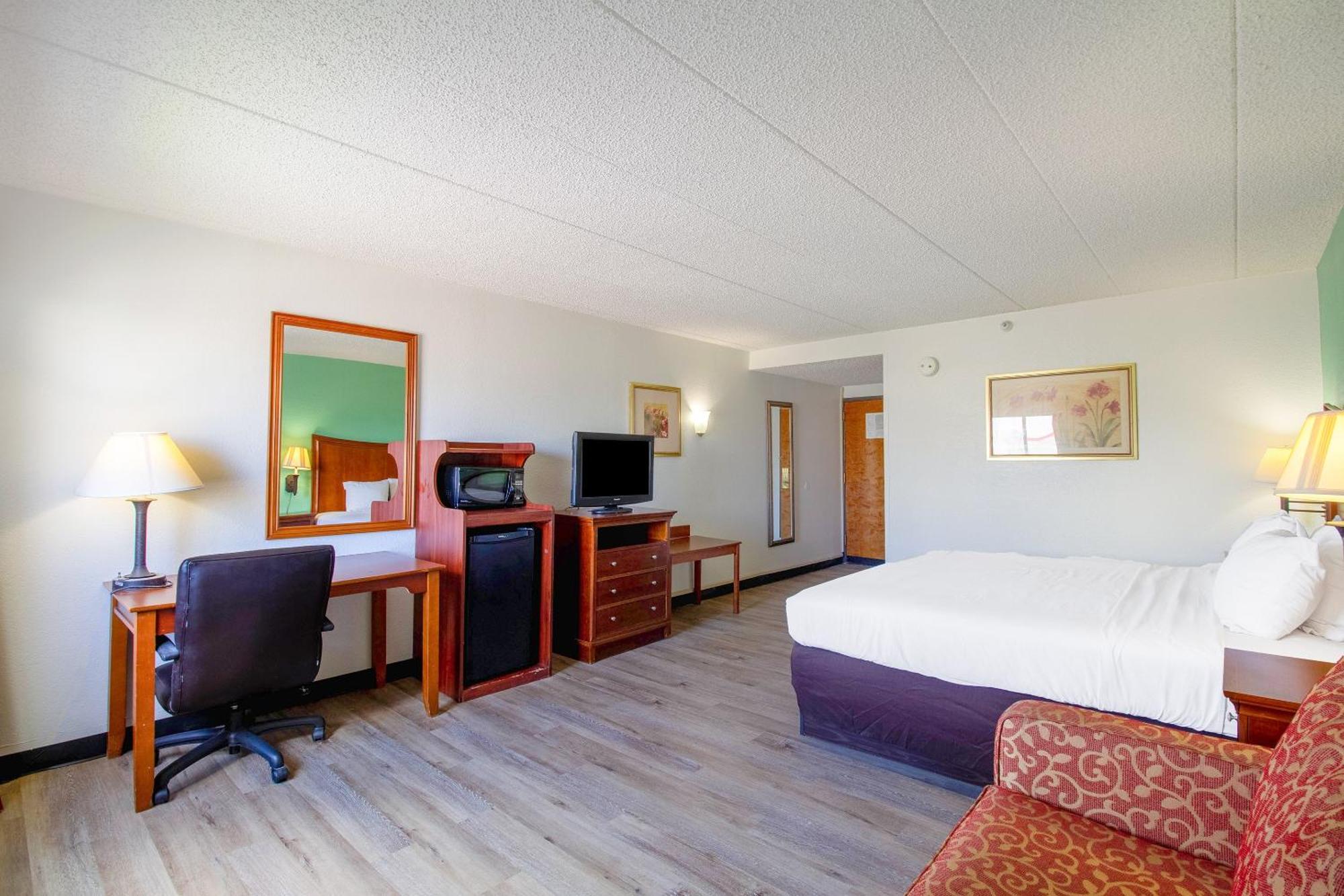 Tulsa Square Hotel Central, I-44 By Oyo Εξωτερικό φωτογραφία